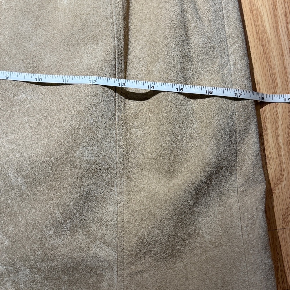 EUC Ann Taylor LOFT Leather skirt with pleats. SIZE 6. Tan - Picture 7 of 8